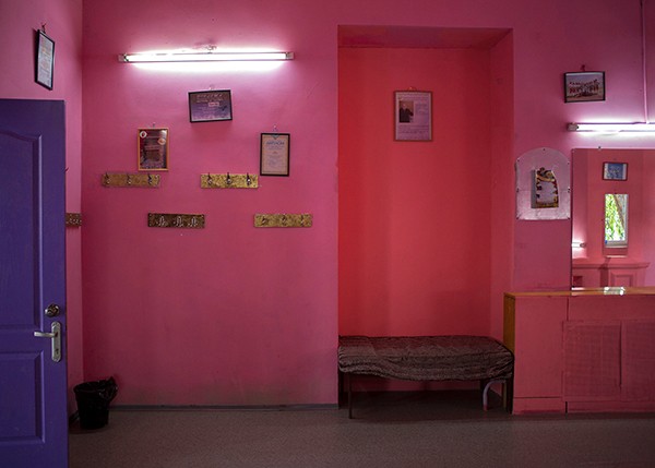 http://www.alishia.apistos.com:443/files/gimgs/th-36_Dancers Dressing Room - Palace of Culture, Kharkiv brighter_v2.jpg